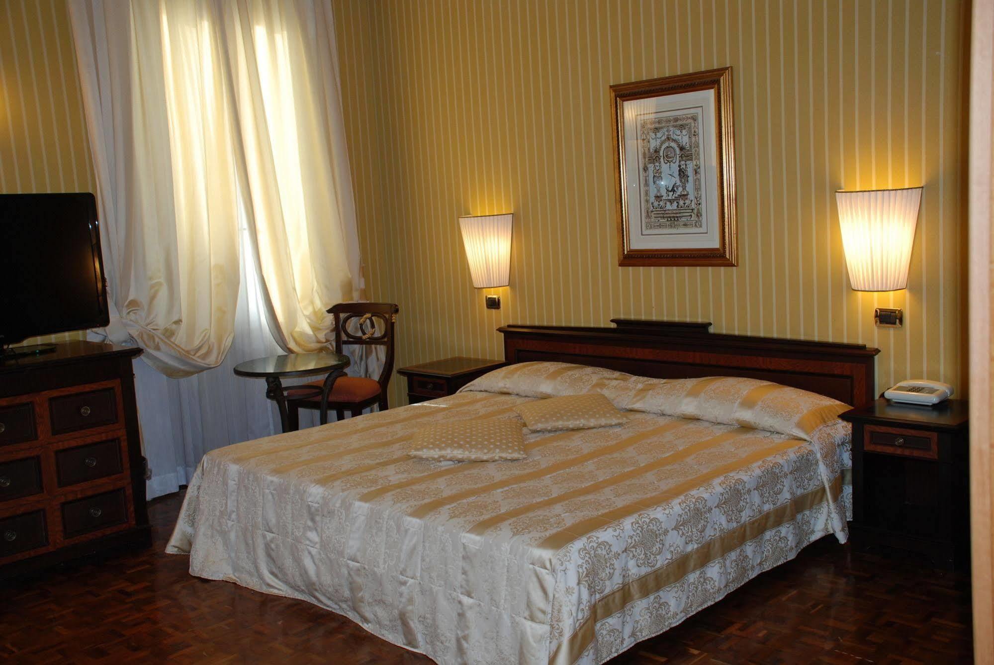 Hotel Cecil Róma Kültér fotó